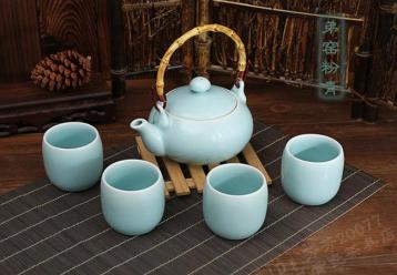 青瓷茶具怎么樣？龍泉青瓷茶具好嗎？